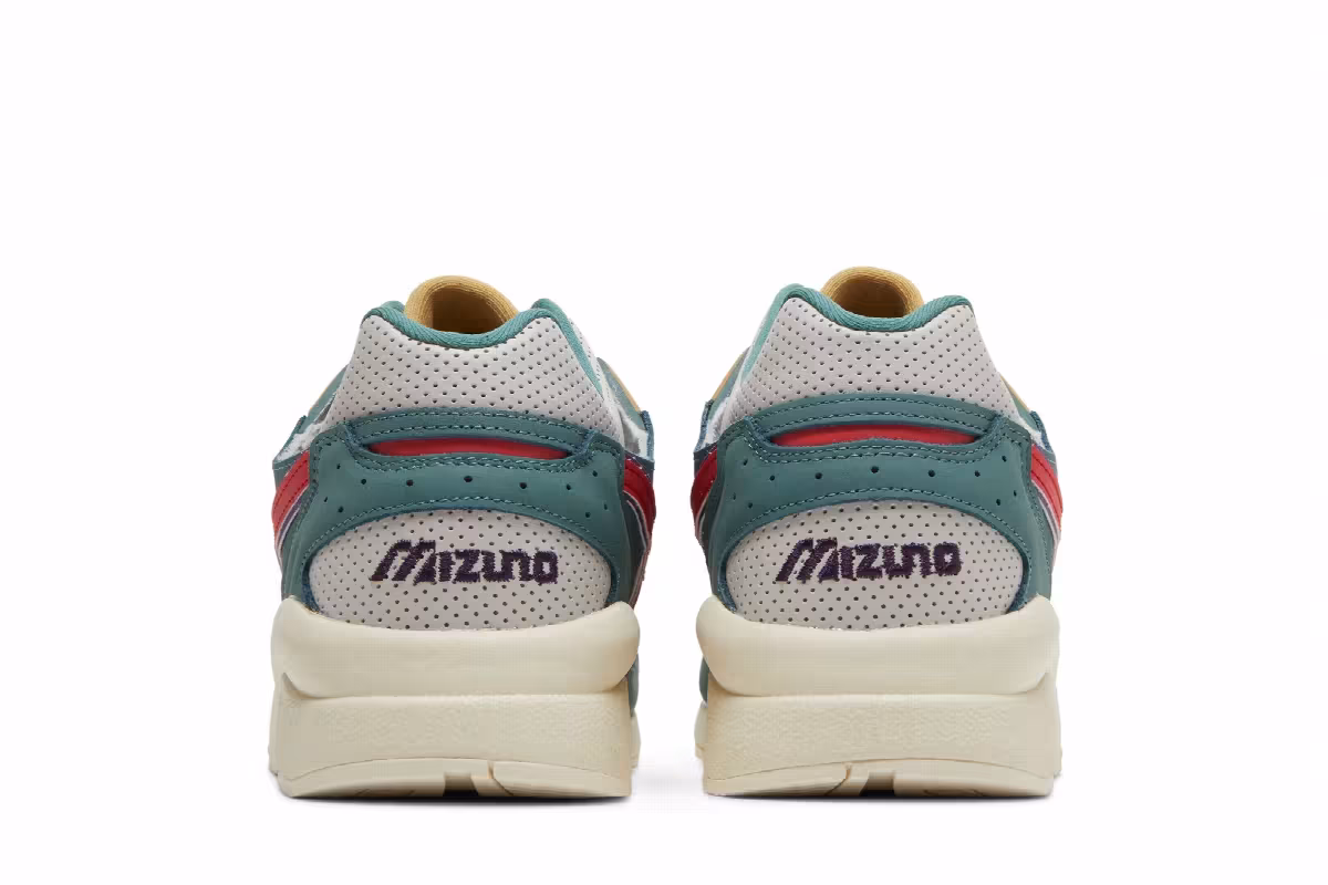 Patta x Mizuno Sky Medal Green Ivory, view 7