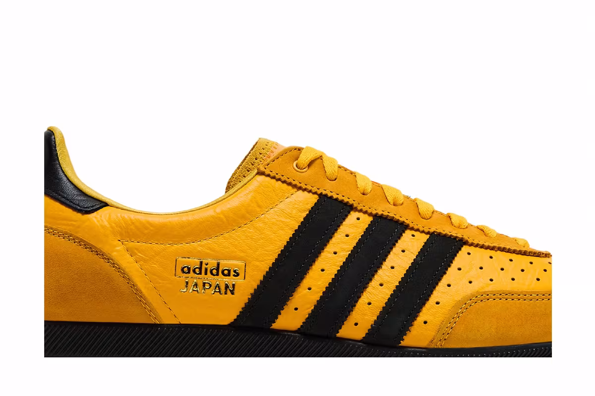 adidas Women's Japan Crew Yellow Black, view 3