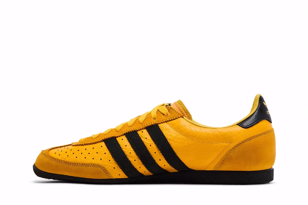 adidas Women's Japan Crew Yellow Black, view 4