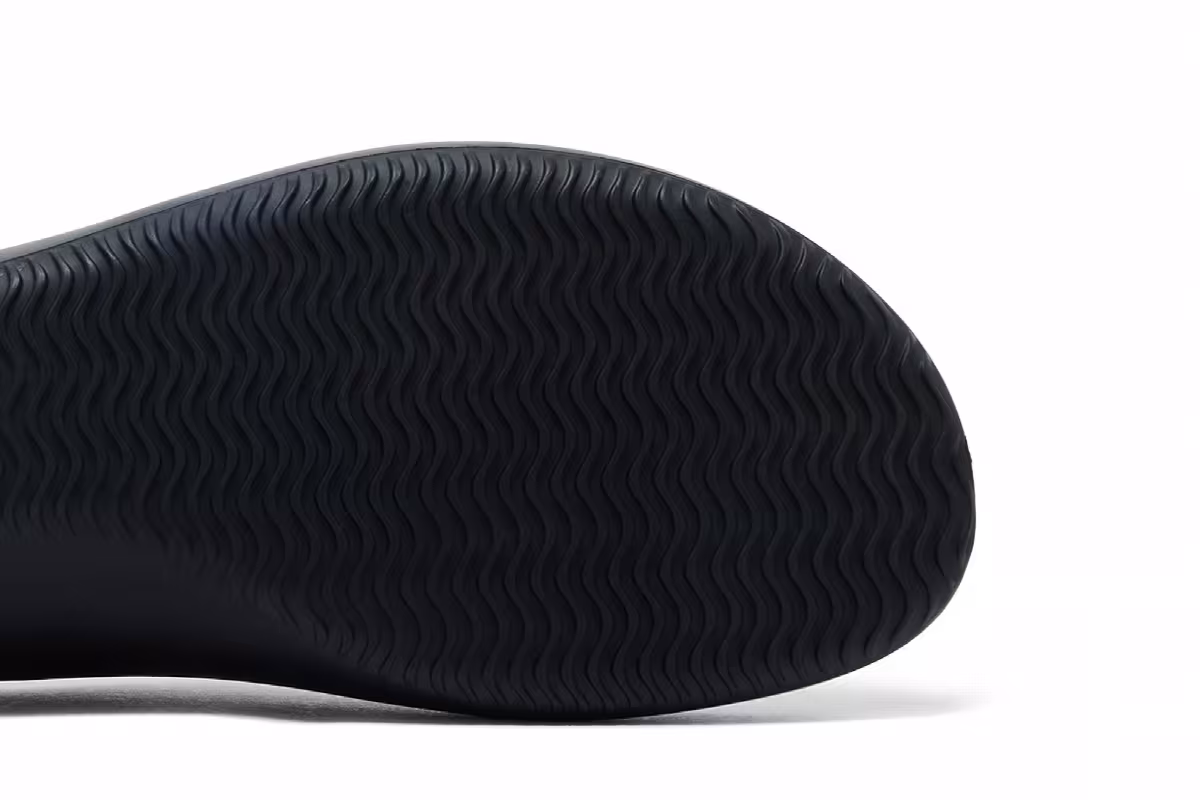 YZY AQ-01 Black, view 6