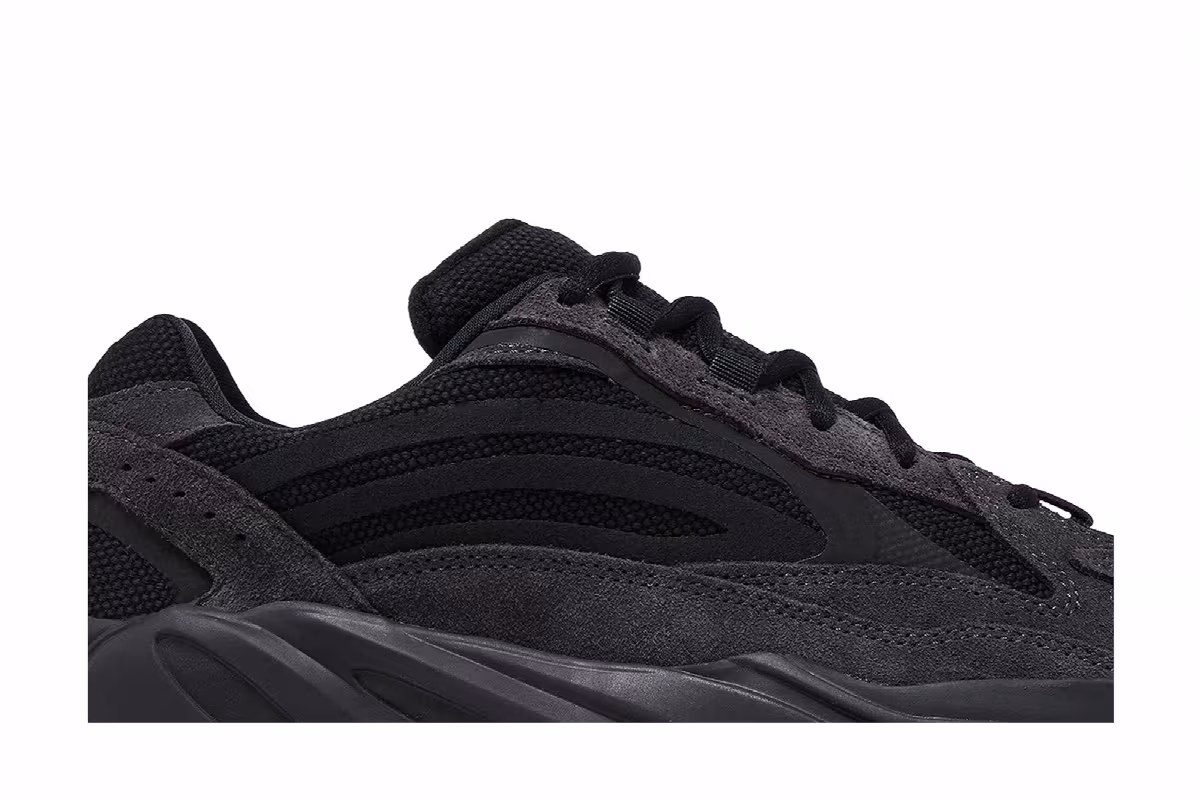 adidas Yeezy Boost 700 V2 Vanta 2024, view 3