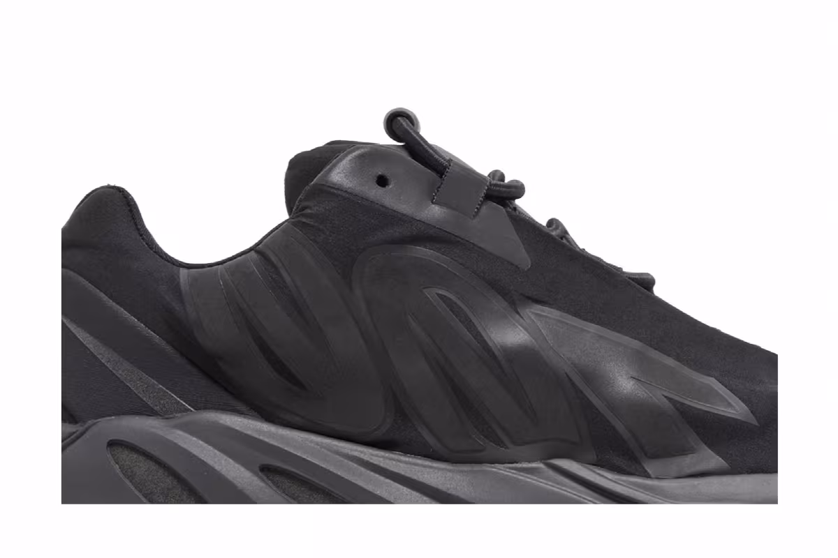 adidas Yeezy Boost 700 MNVN Triple Black 2024, view 3