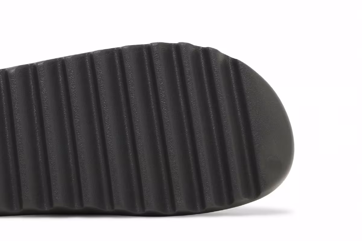 adidas Yeezy Slides Dark Onyx, view 6