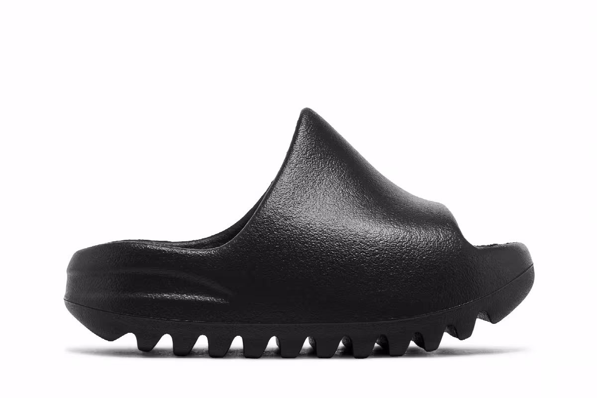 adidas Yeezy Slides Kids Dark Onyx, view 2