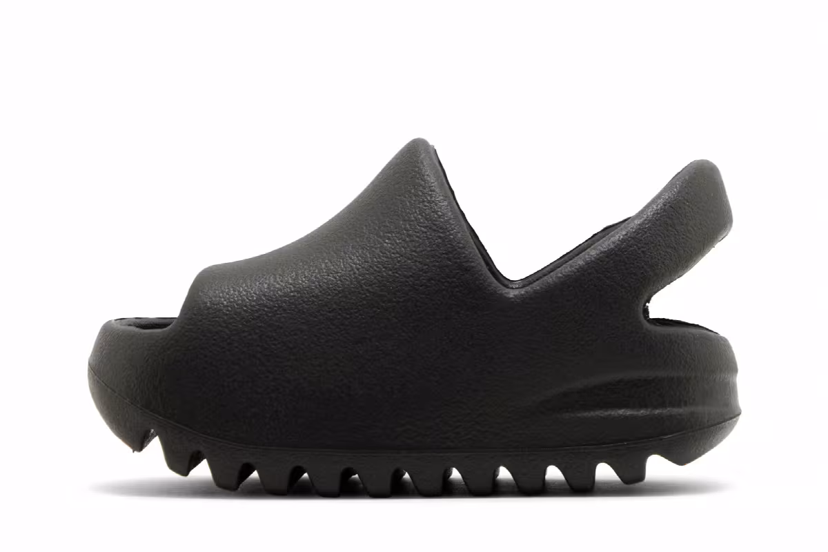 adidas Yeezy Slides Infants Dark Onyx, view 4