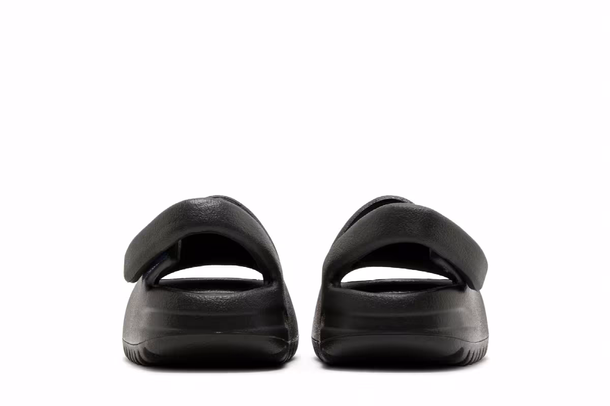 adidas Yeezy Slides Infants Dark Onyx, view 7