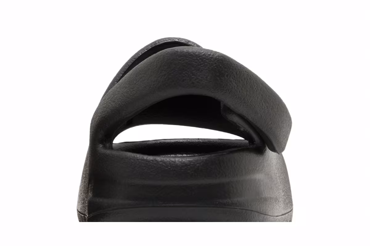 adidas Yeezy Slides Infants Dark Onyx, view 8