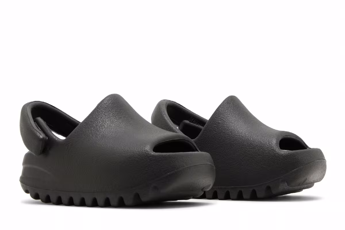 adidas Yeezy Slides Infants Dark Onyx, view 9