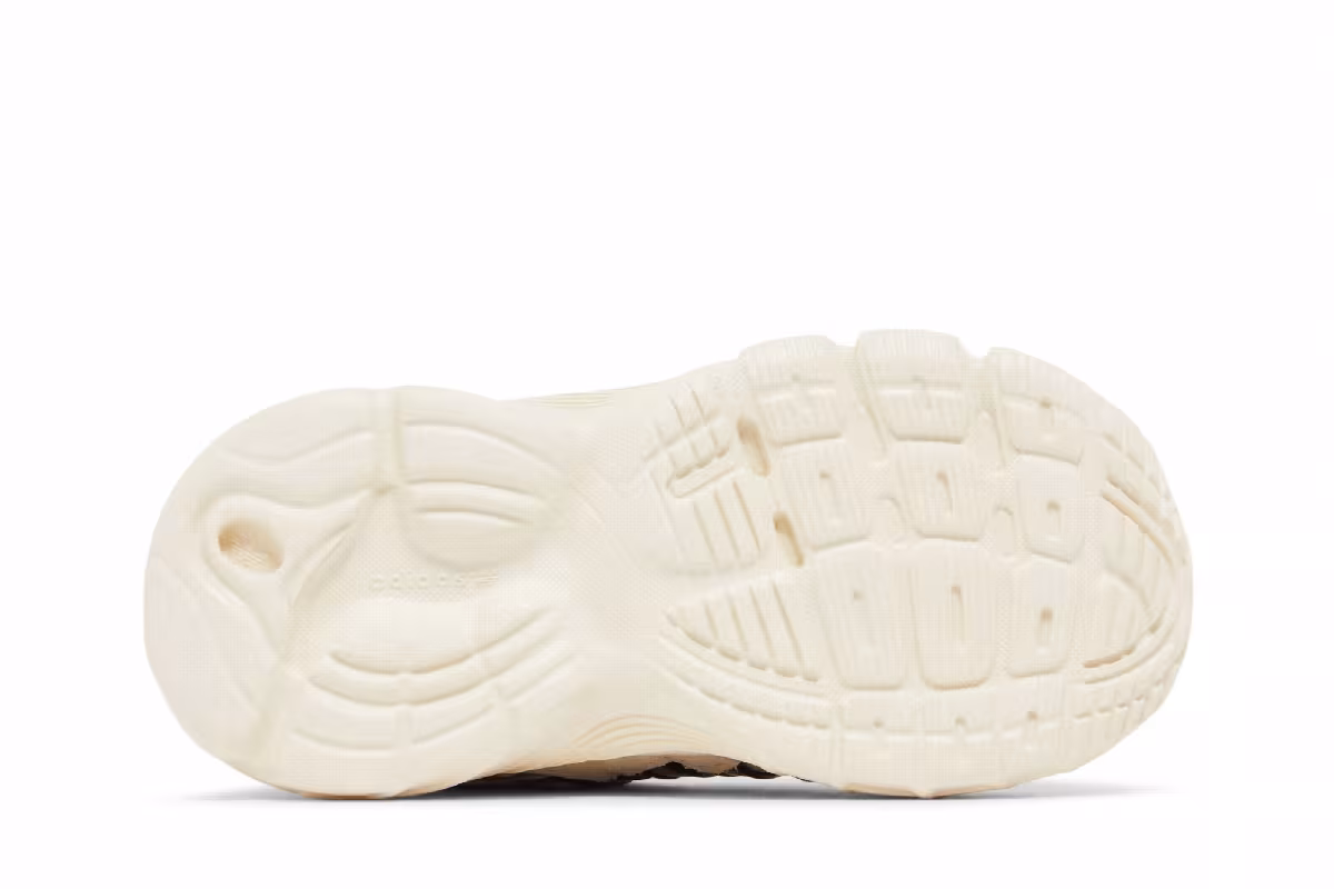 Bad Bunny x adidas Response CL Infant Wonder White, view 5