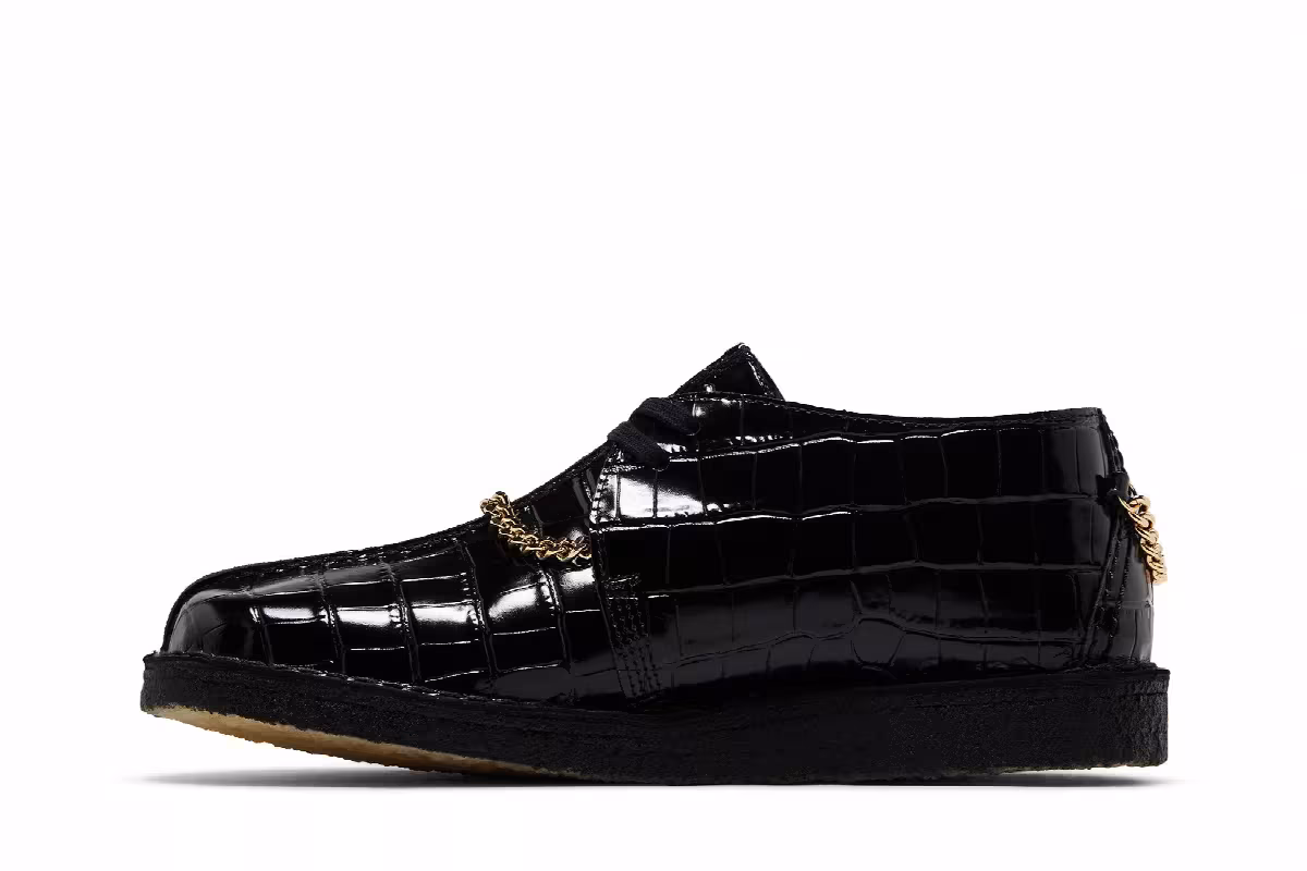 Martine Rose x Supreme x Clarks Desert Trek Black, view 4