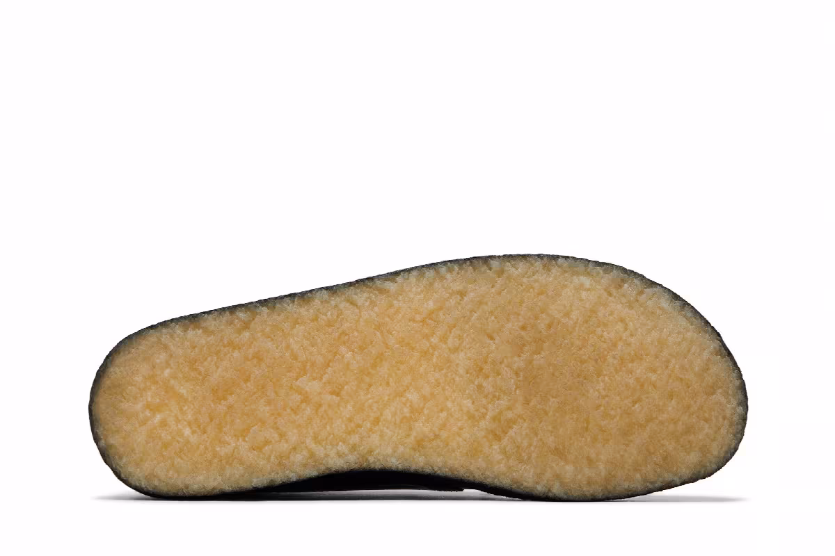Martine Rose x Supreme x Clarks Desert Trek Black, view 5