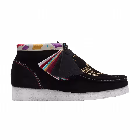 Clarks Wmns Wallabee Boot 'Black Embroidery'
