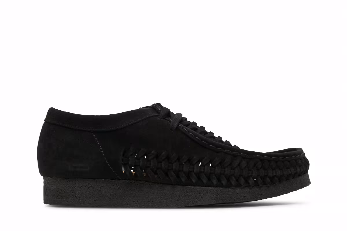 Supreme x Clarks Woven Wallabee Black, view 2