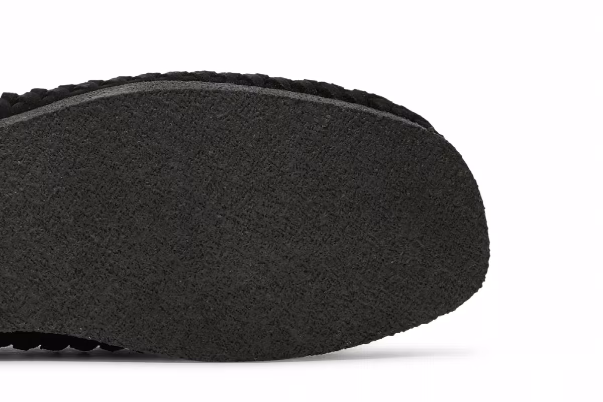 Supreme x Clarks Woven Wallabee Black, view 6