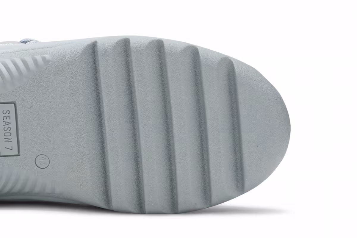 Yeezy Season 7 Desert Boot House Blue, view 6