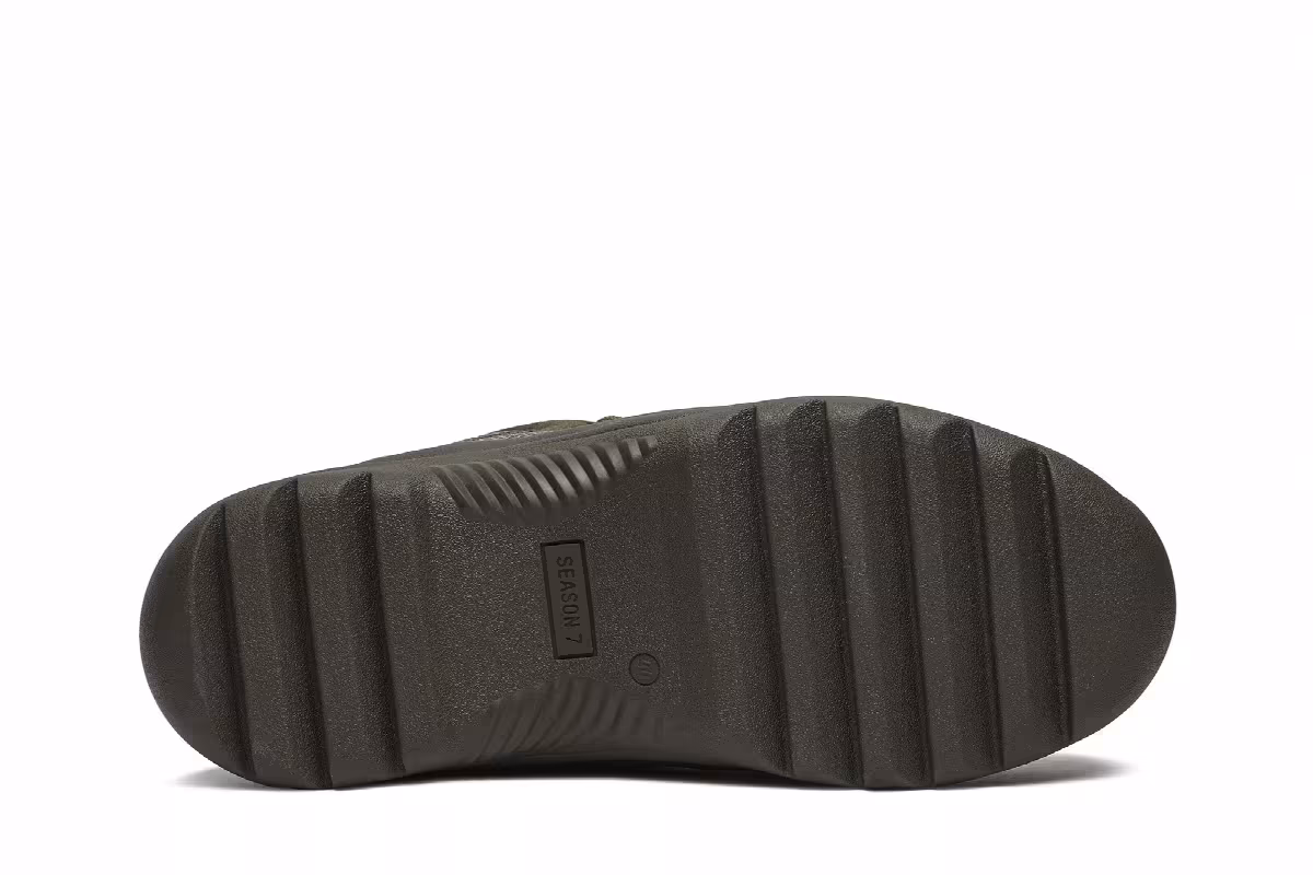 Yeezy Season 7 Desert Boot House Wakame, view 5