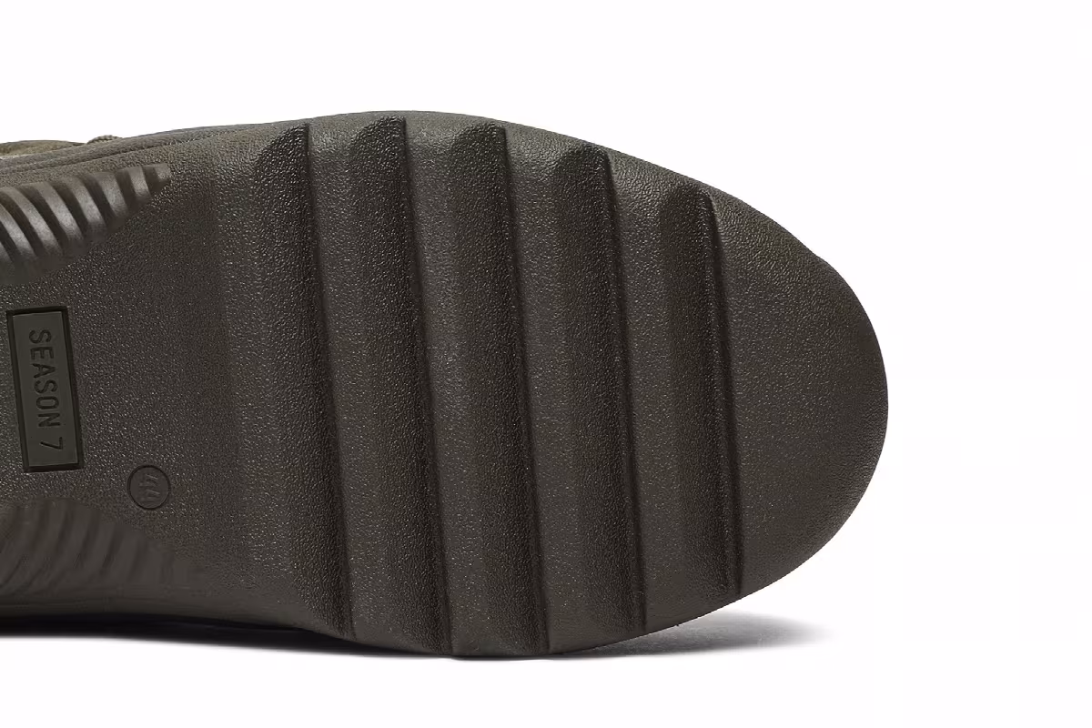 Yeezy Season 7 Desert Boot House Wakame, view 6