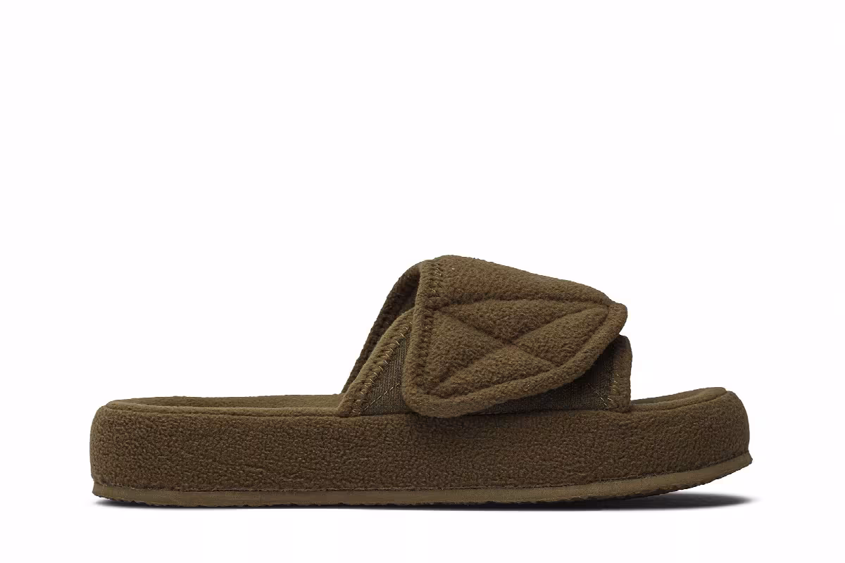 Yeezy Season 7 Fleece Slide Trench, view 2