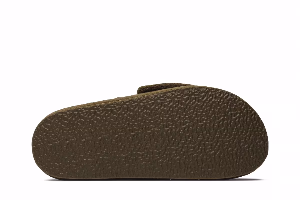 Yeezy Season 7 Fleece Slide Trench, view 5