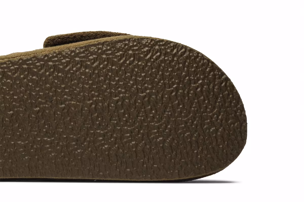 Yeezy Season 7 Fleece Slide Trench, view 6