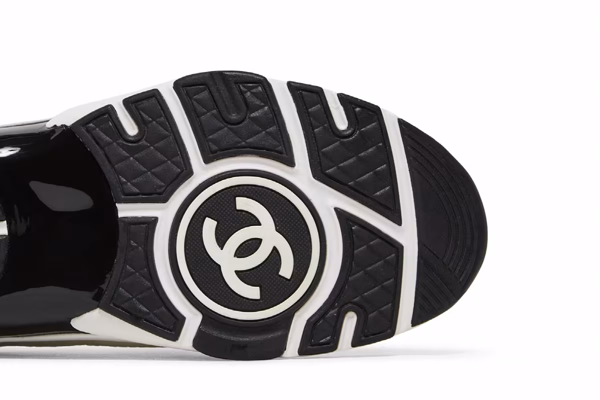 Chanel Sneaker White Black, view 6