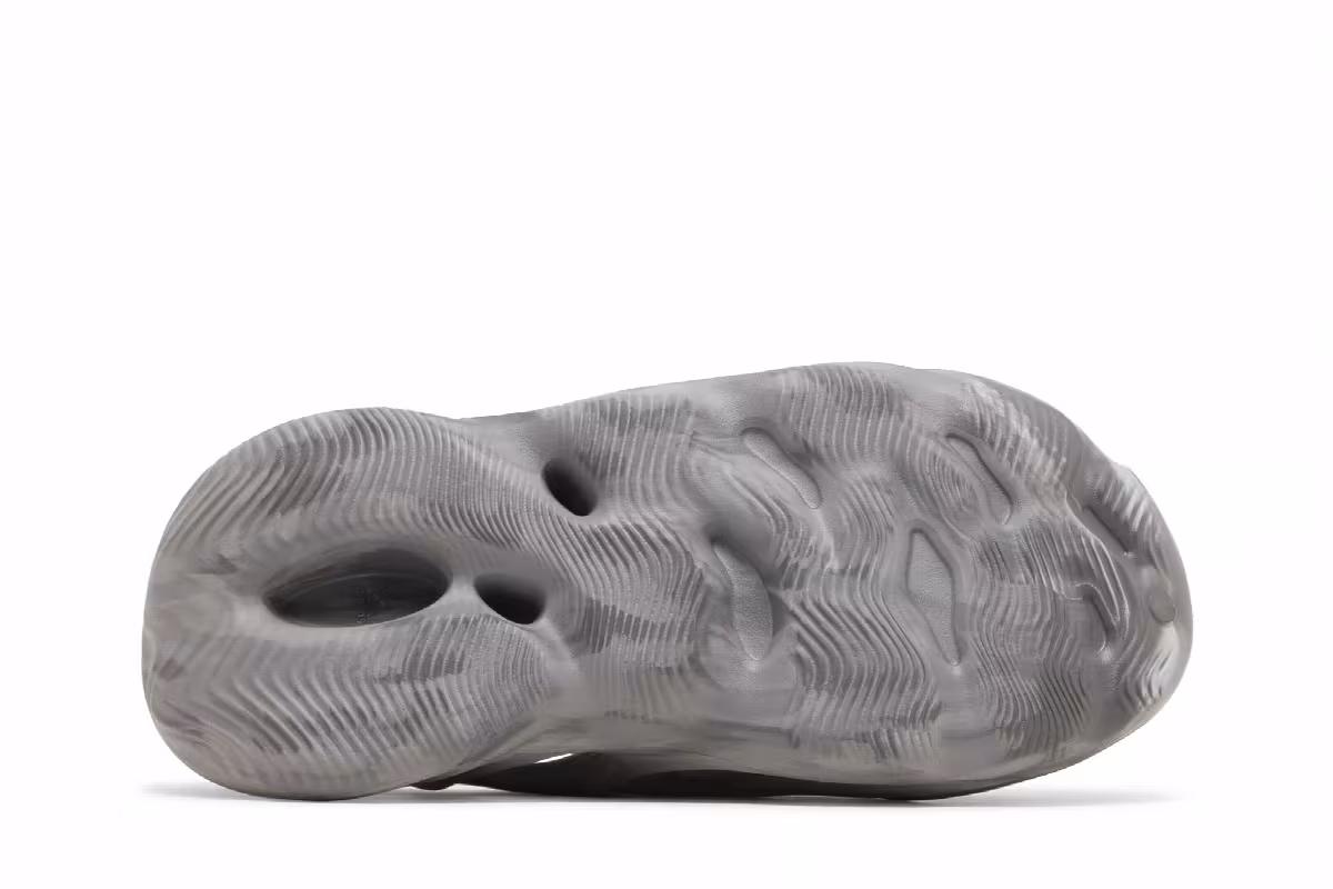 adidas Yeezy Foam Runner MX Granite, view 5