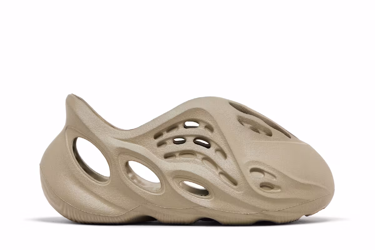 adidas Yeezy Foam Runner Infants Stone Salt, view 2