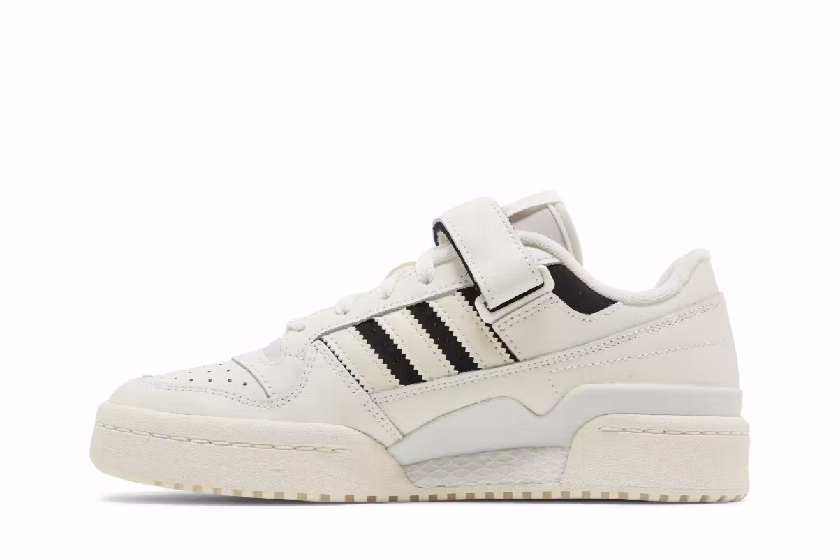 adidas Women's Forum Low Off White Black, view 4