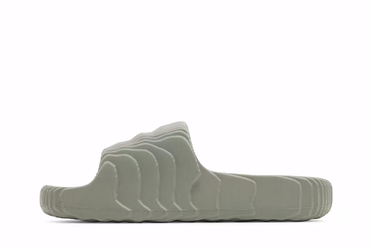 adidas Women's Adilette 22 Slides Silver Green, view 4