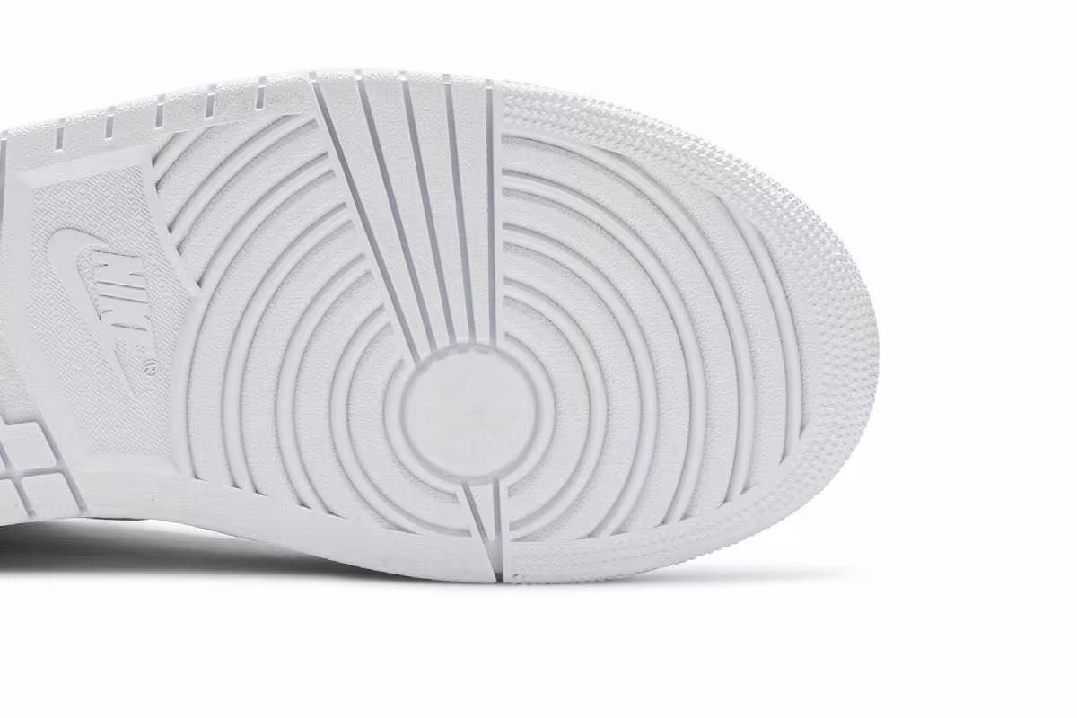 Air Jordan 1 Mid Triple White 2020, view 6