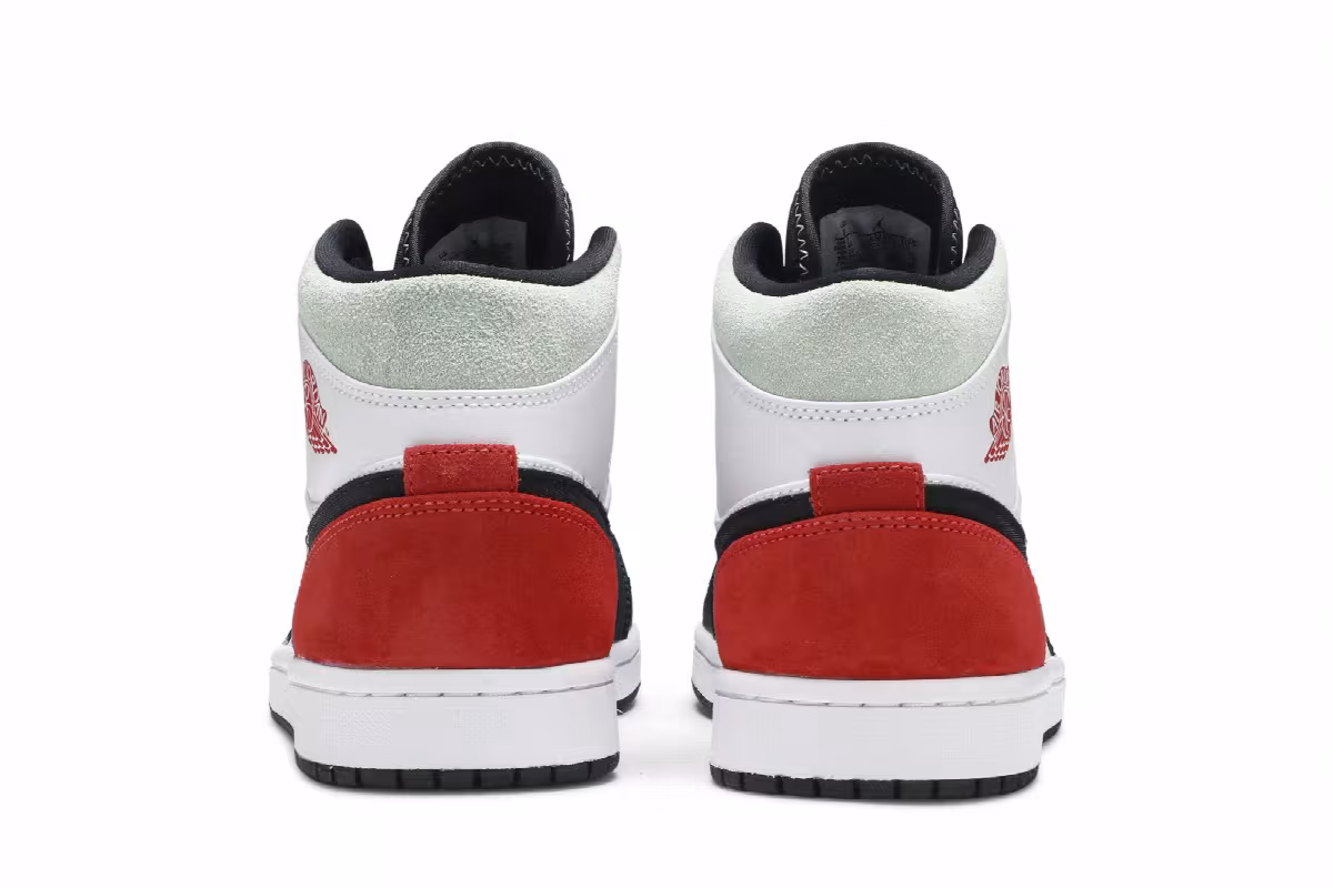 Air Jordan 1 Mid SE Red Black Toe, view 7