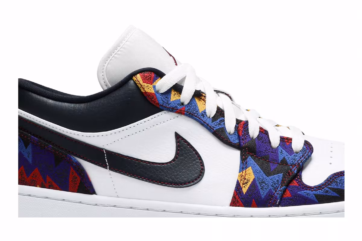 Air Jordan 1 Low SE Nothing But Net, view 3