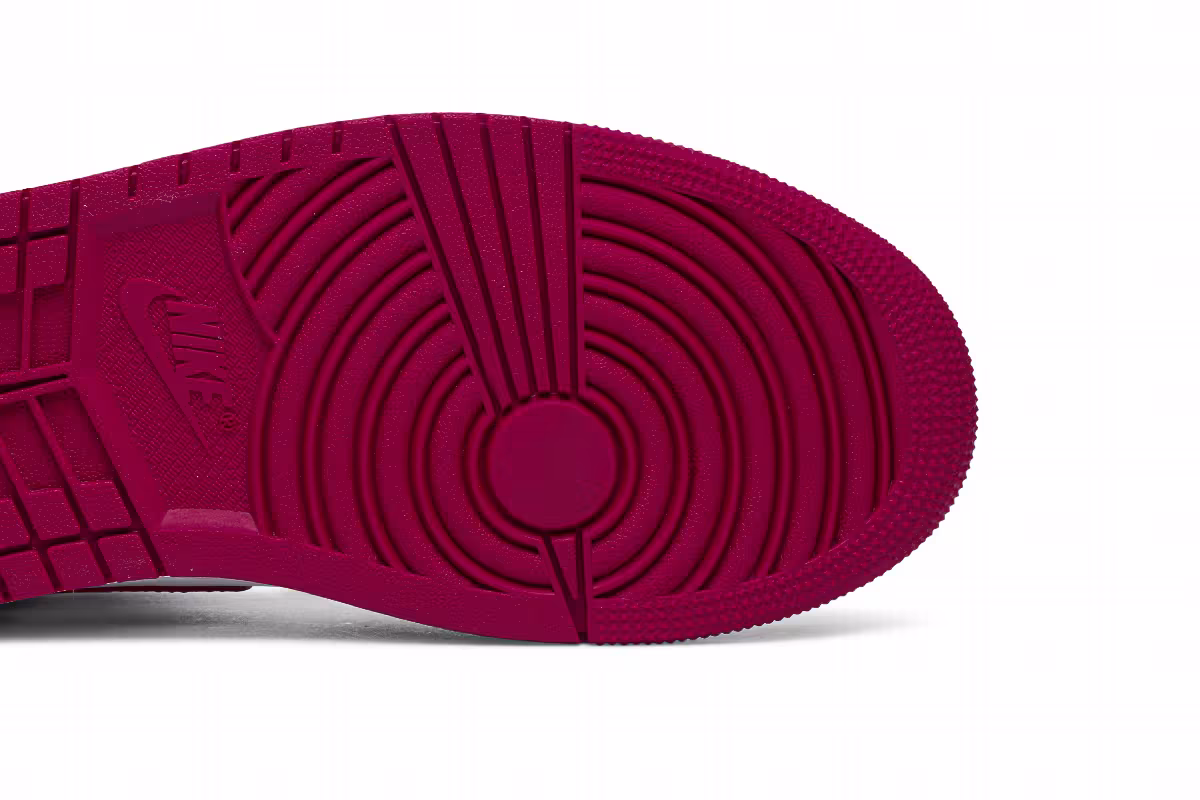 Air Jordan 1 Mid Noble Red, view 6