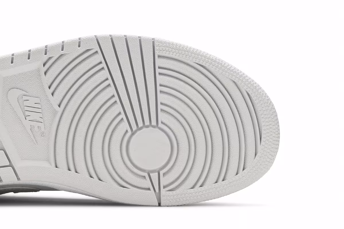 Air Jordan 1 Low White Camo, view 6