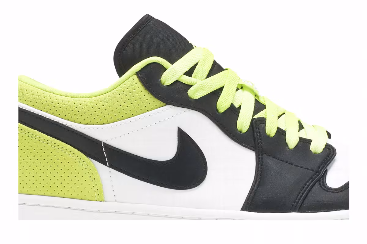 Air Jordan 1 Low Cyber, view 3