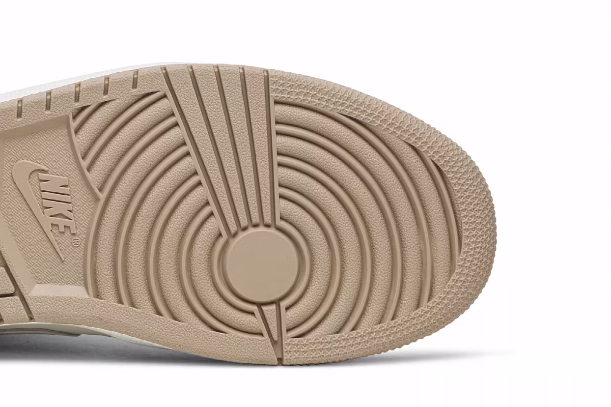 Air Jordan 1 Mid Milan, view 6