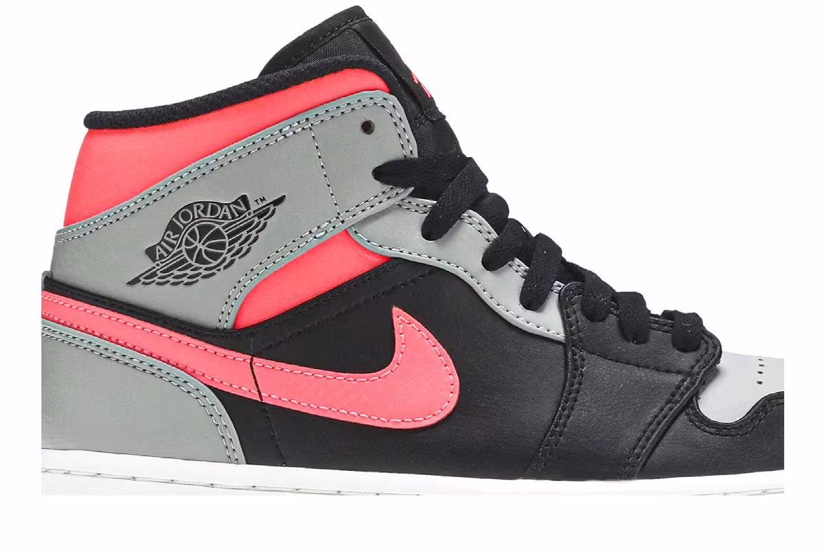 Air Jordan 1 Mid Pink Shadow, view 3