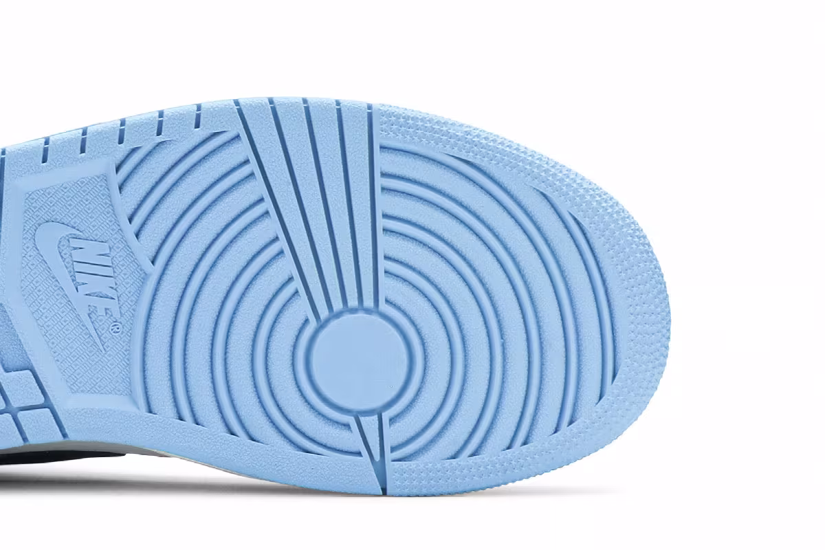 Air Jordan 1 Mid Laser Blue, view 6