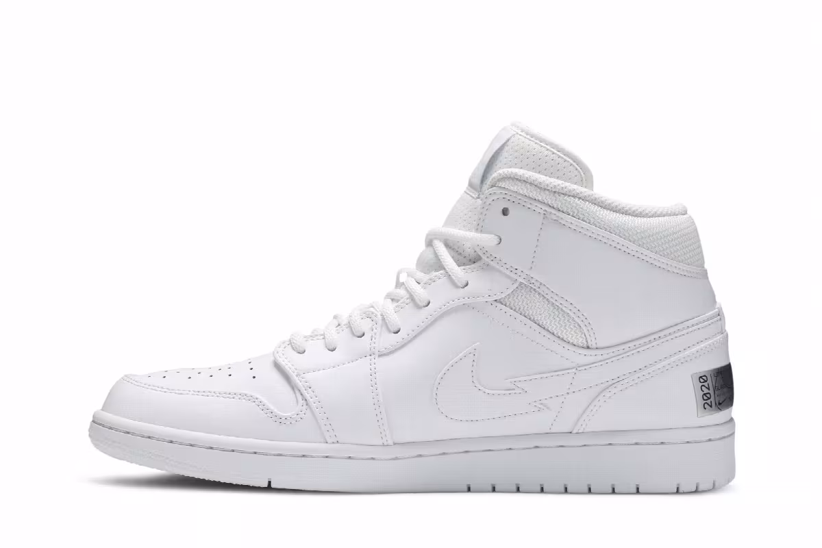 Air Jordan 1 Mid SE Euro Tour, view 4