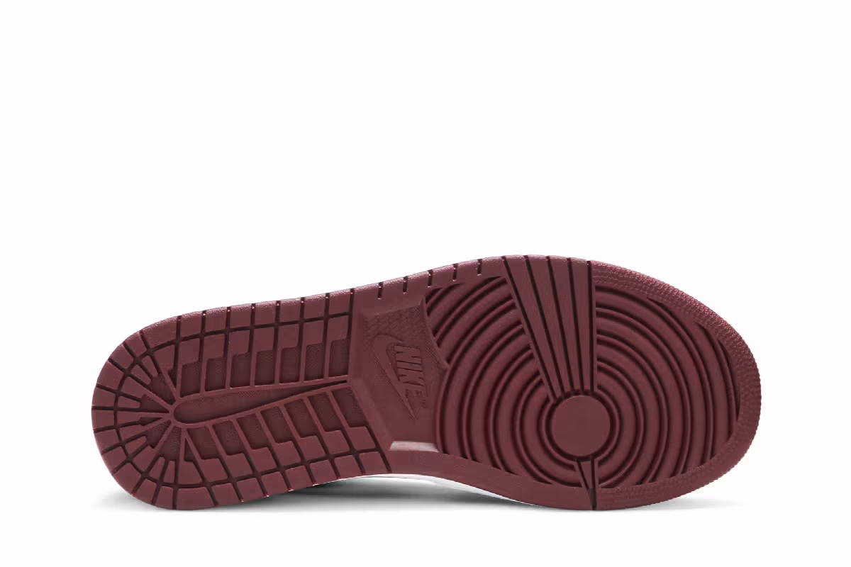 Air Jordan 1 Low Noble Red, view 5