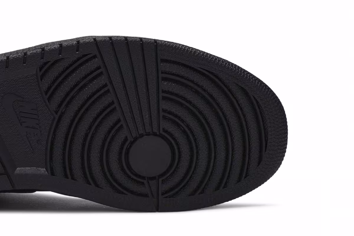 Air Jordan 1 Mid Triple Black Suede, view 6