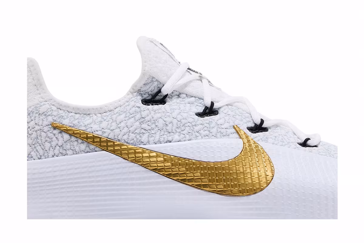 Nike LeBron TR 1 Wolf Grey/White/Bronze/Metallic Gold, view 3