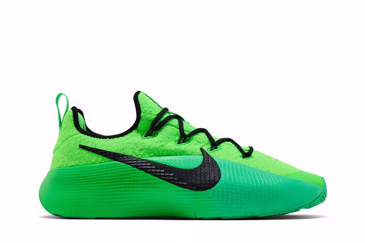 Nike LeBron TR 1 Green Strike, view 2