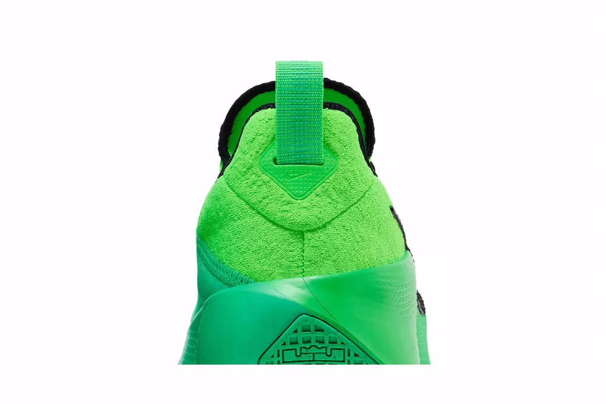 Nike LeBron TR 1 Green Strike, view 8