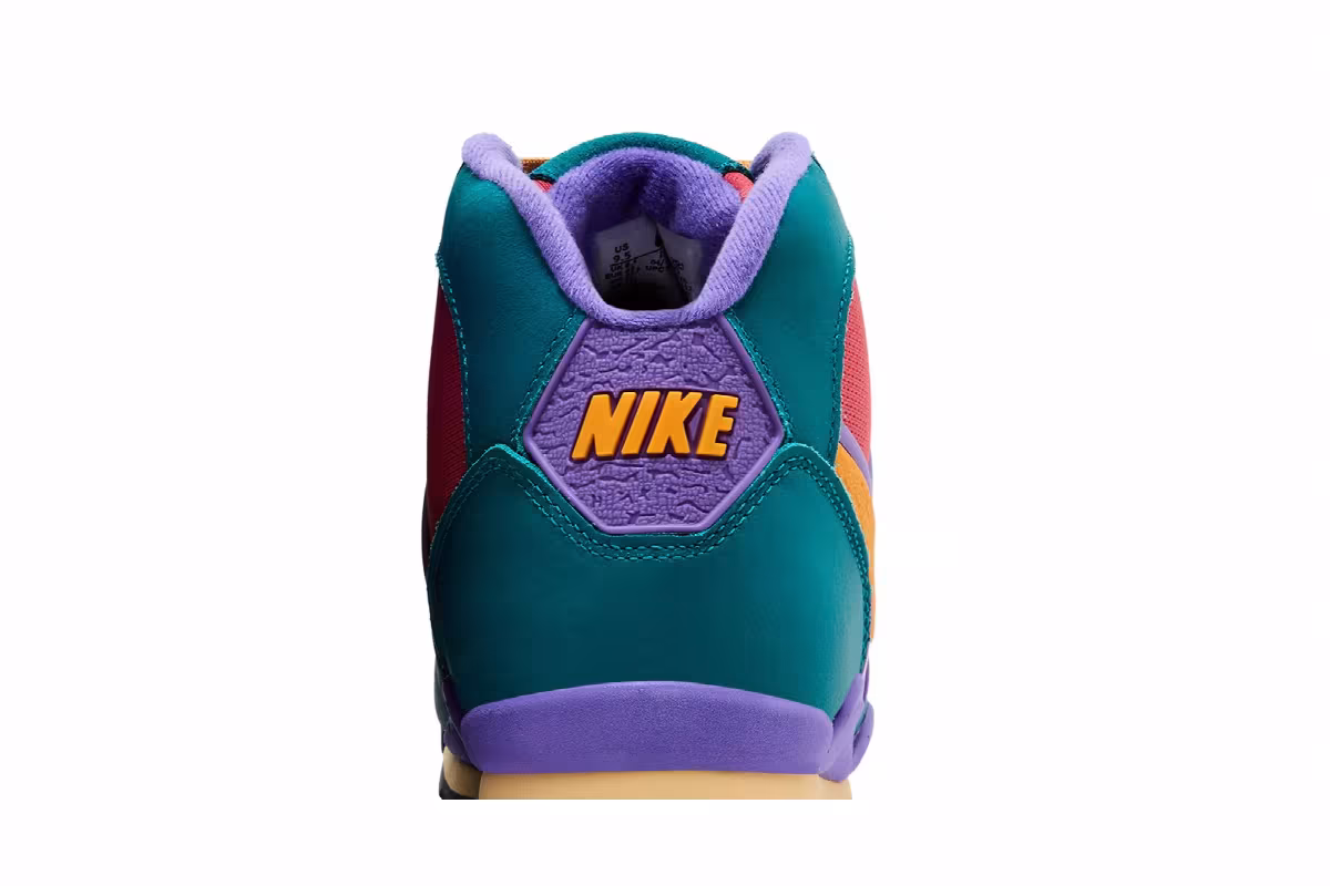 Nike Baltoro Bright Spruce Kumquat, view 8