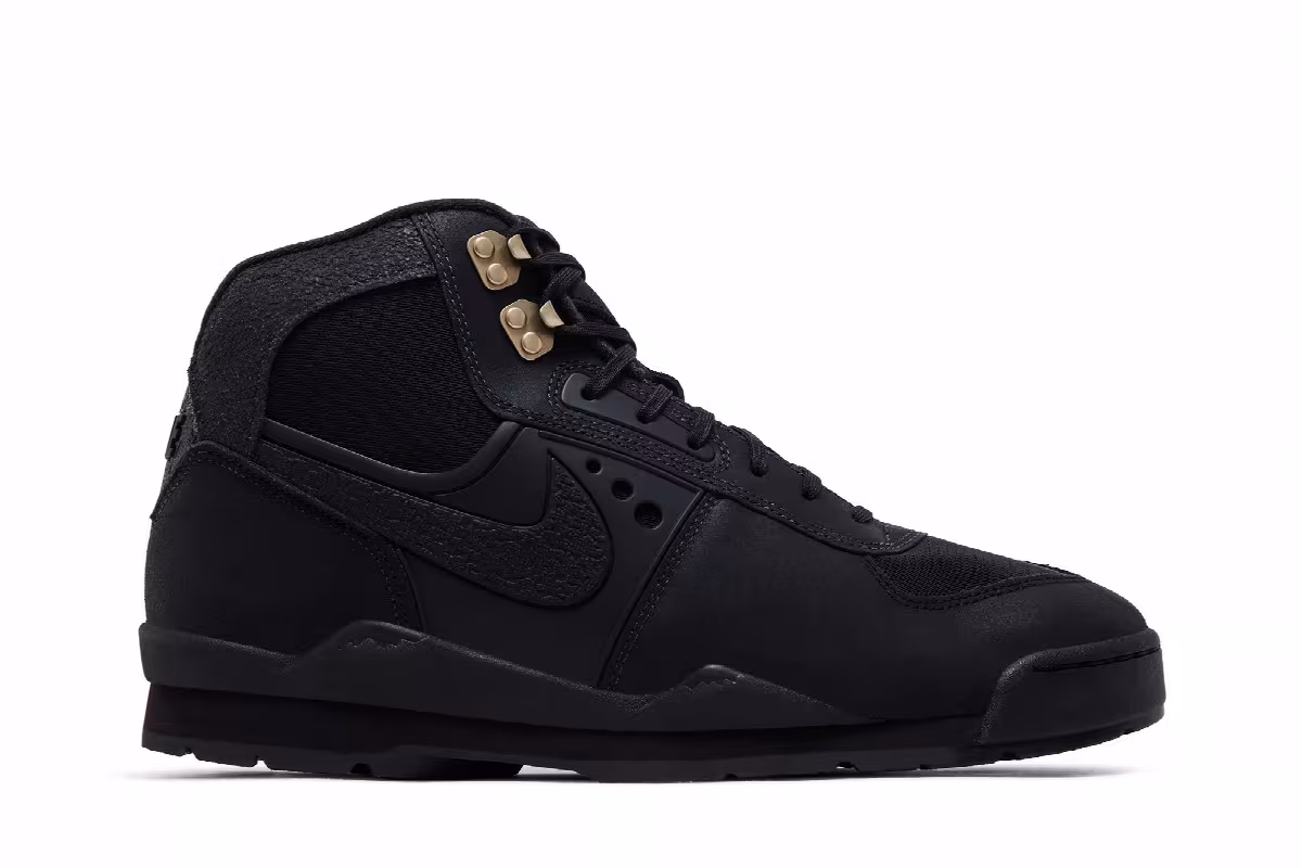 Nike Baltoro Black Metallic Gold, view 2
