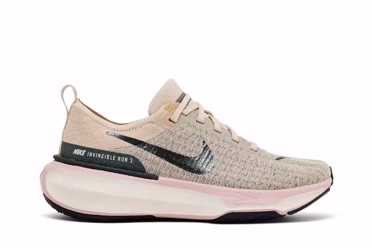 Nike Women's ZoomX Invincible 3 Premium Sanddrift Pink Oxford, view 2