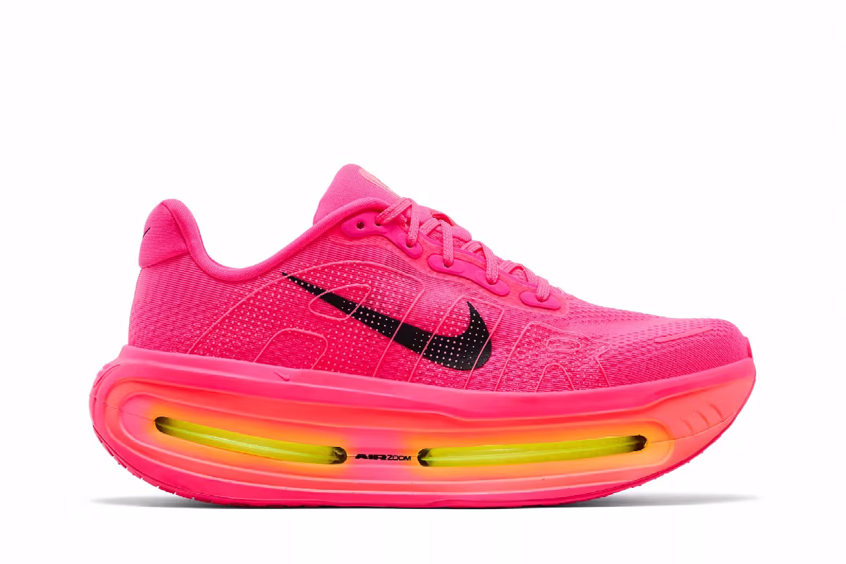 Nike Women's Vomero Premium Hyper Pink, view 2