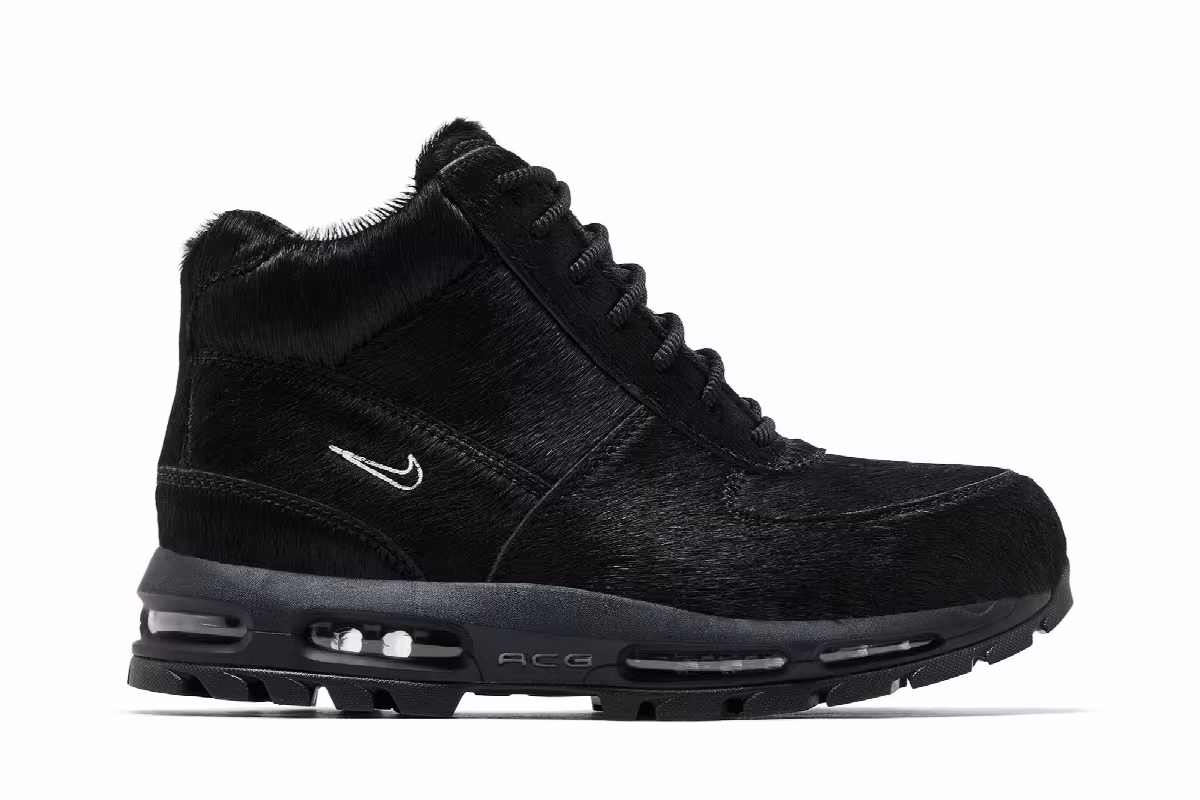 Nike Air Max Goadome Pony Hair Pack - Triple Black, view 2