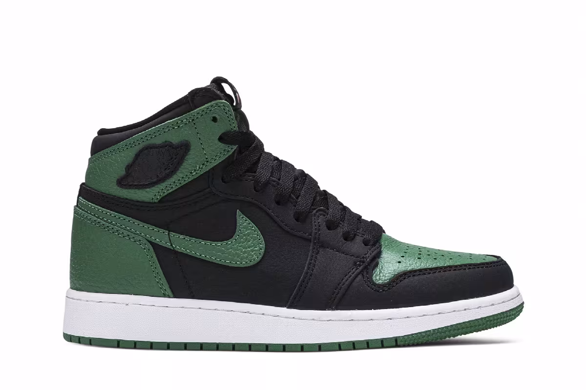 Air Jordan 1 High OG GS Pine Green 2.0, view 2